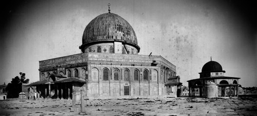 Israel — CIRCA 1900: Jerusalem (Palestine). Dome of the rock and Bab — El-Kible (door of the south), at the beginning of the XXeme century. BOY 6562. (Photo by Boyer/Roger Viollet/Getty Images)