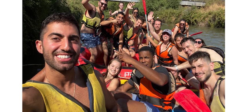 Командная игра сплачивает и за пределами спортплощадки