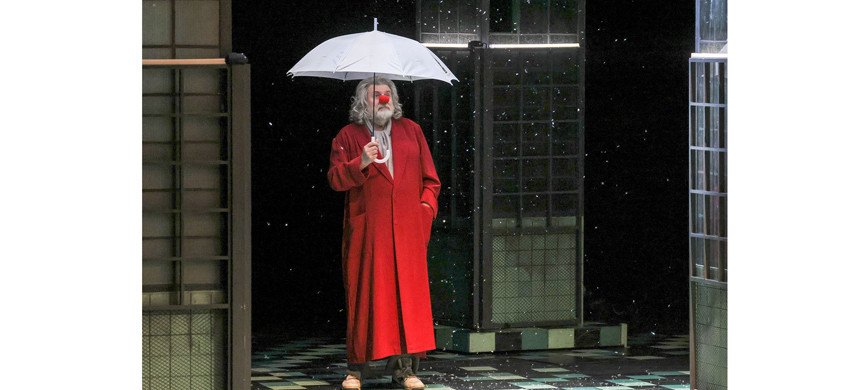 Ширвиндт в роли клоуна в спектакле «Где мы?»