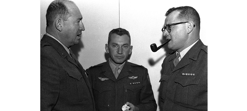 Генерал Авраам Иоффе (слева) с коллегами