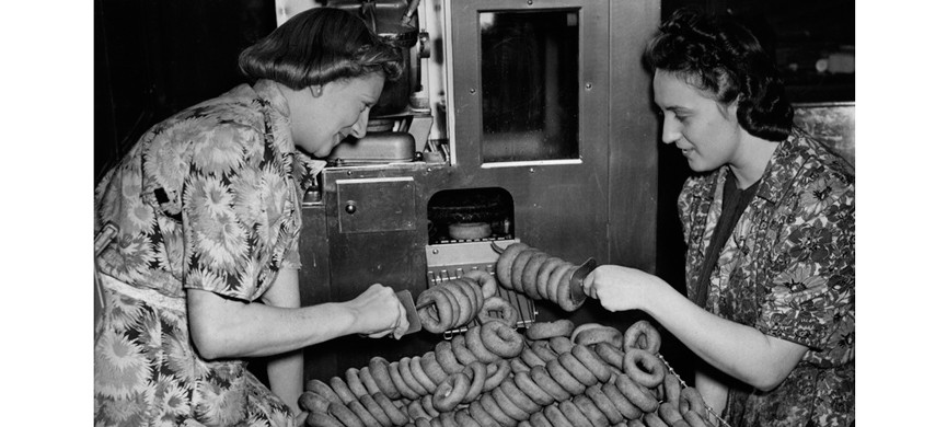 Первые машины по производству пончиков 