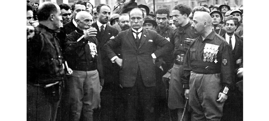 Муссолини пошел на Рим с 30 тысячами сторонников