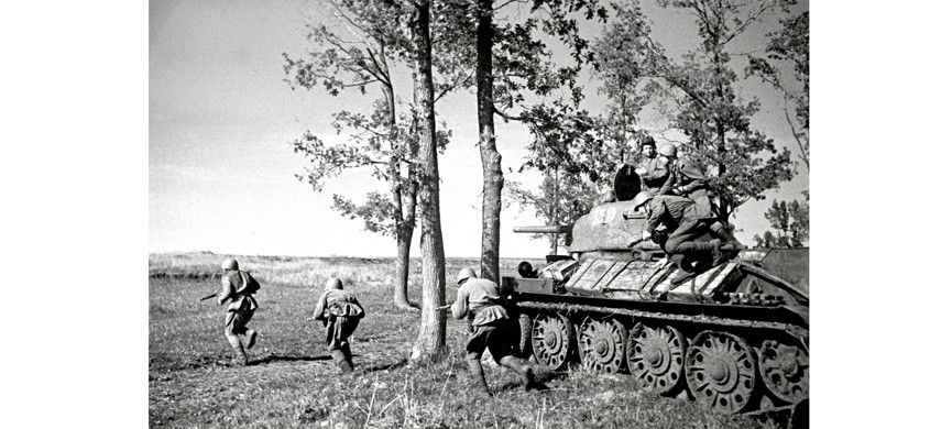 На берегу Березины немцы впервые столкнулись с танками Т-34