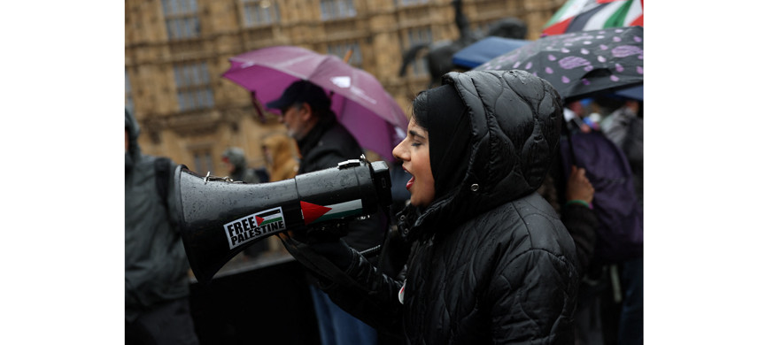 Антисемитизм захлестнул британские улицы и вузы