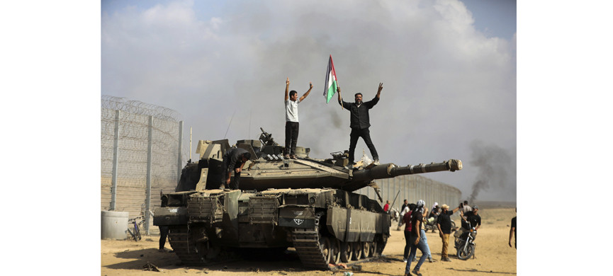 В США подчеркнули, что Масуд получил премию не за это фото горящего израильского танка