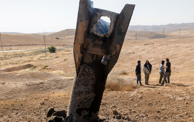 <p>Israeli settlers stand next to part of a missile protruding from the ground, following strikes from Iran, in the central Israeli-occupied West Bank, June 8, 2026. REUTERS/Naama Stern ISRAEL OUT. NO COMMERCIAL OR EDITORIAL SALES IN ISRAEL</p>