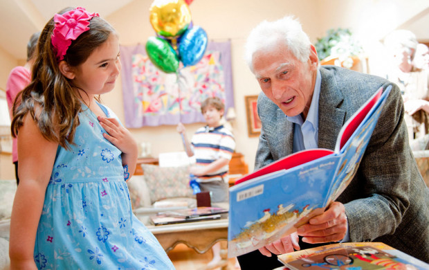 <p>08grinspoon - Harold Grinspoon delivers 3 millionth book through PJ Library, which his foundation supports. (Harold Grinspoon Foundation)</p>