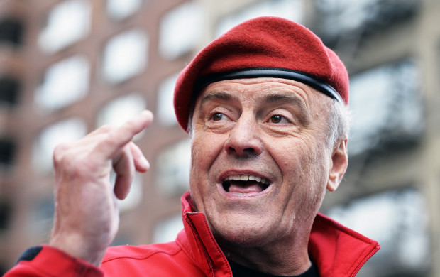 <p>102921 NYC republican mayoral candidate Curtis Sliwa, backed by his Guardian Angels, holds a press conference at the scene of yesterday's shooting on the upper westside of Manhattan leaving one tourist injured after two gang groups opened fie on each other. (nypostinhouse) Photo by Matthew McDermott</p>