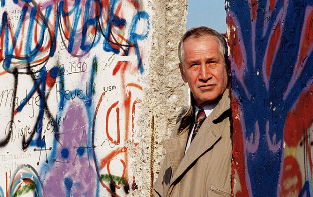 <p>BERLIN, GERMANY - MARCH 1991: East-German spy master Markus Wolf photographed at the Berlin Wall. (Photo by Tom Stoddart/Getty Images)</p>