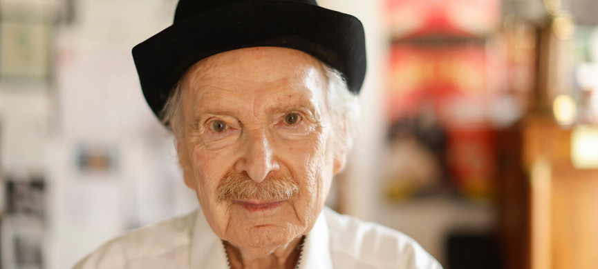 <p>Neuilly-sur-Seine, 92, France, le 15 septembre 2023. L'acteur et humoriste Jean Herbert, ici chez lui, de son vrai nom Judka Herpstu, remonte prochainement sur scène avec son personnage de Popeck. photo : LP / Olivier Corsan</p>